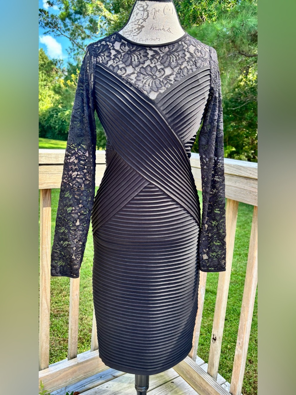 Calvin Klein Black Lace-Sleeve Ribbed Bodycon Dress